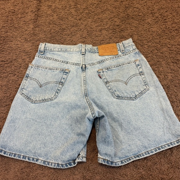 2 FOR $20 Levis 550 Relaxed Light Wash Denim Shorts Size 33 x 7 Inch Inseam - Picture 4 of 9